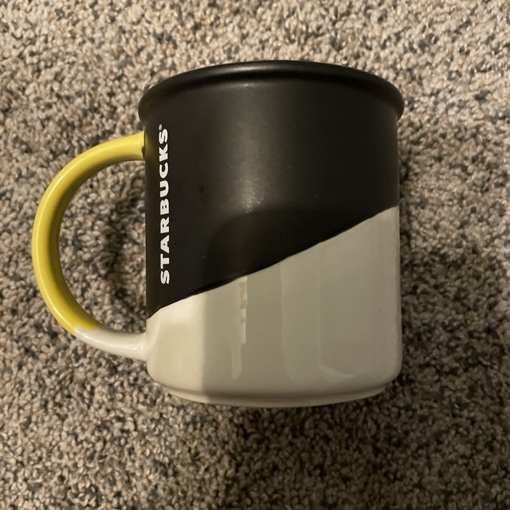 Starbucks Black & White Yellow Handle Coffee Tea Mug 12 oz (014)